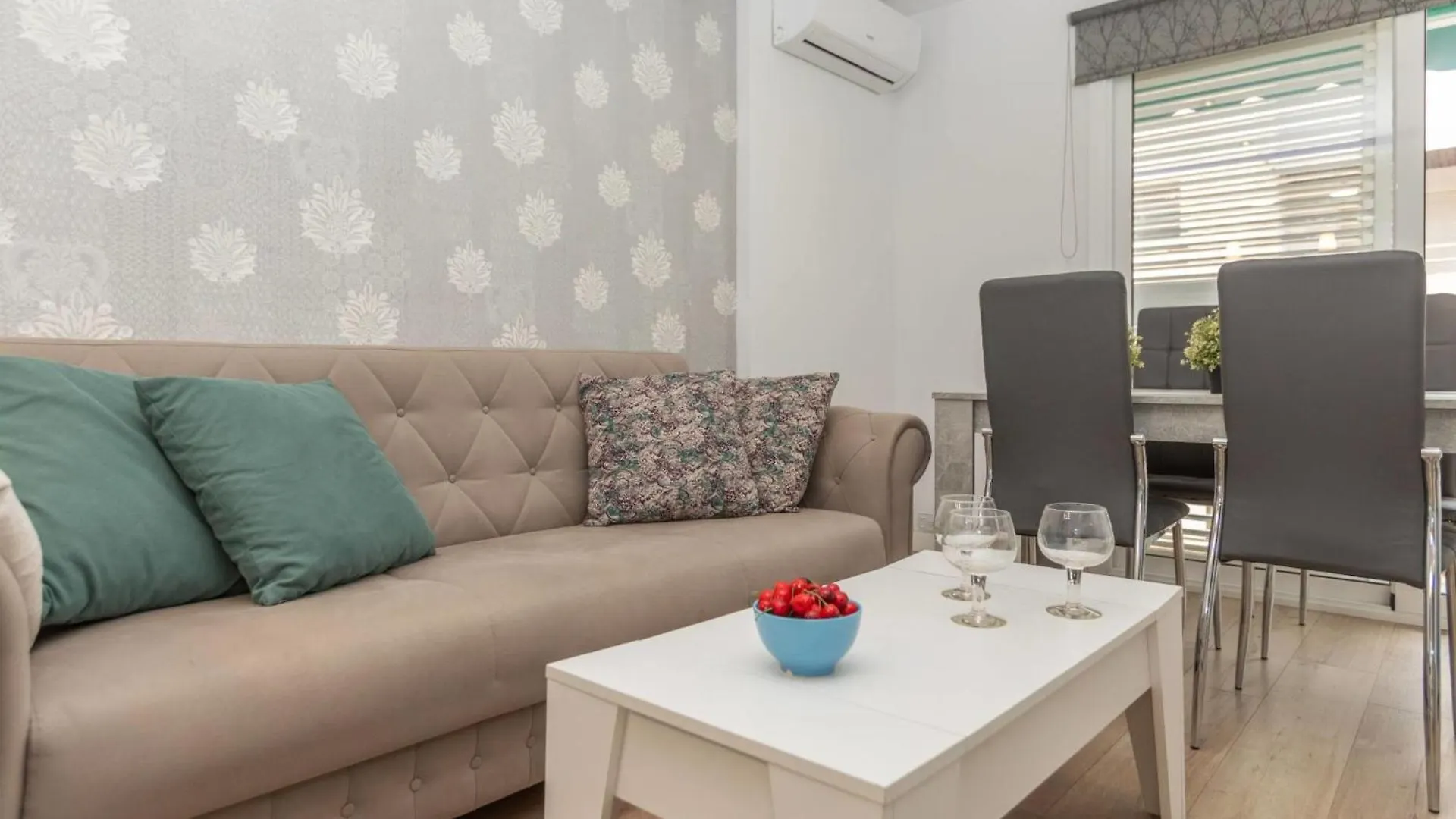 Apartment Leon By Interhome Λορέτ Ντε Μαρ 0*,